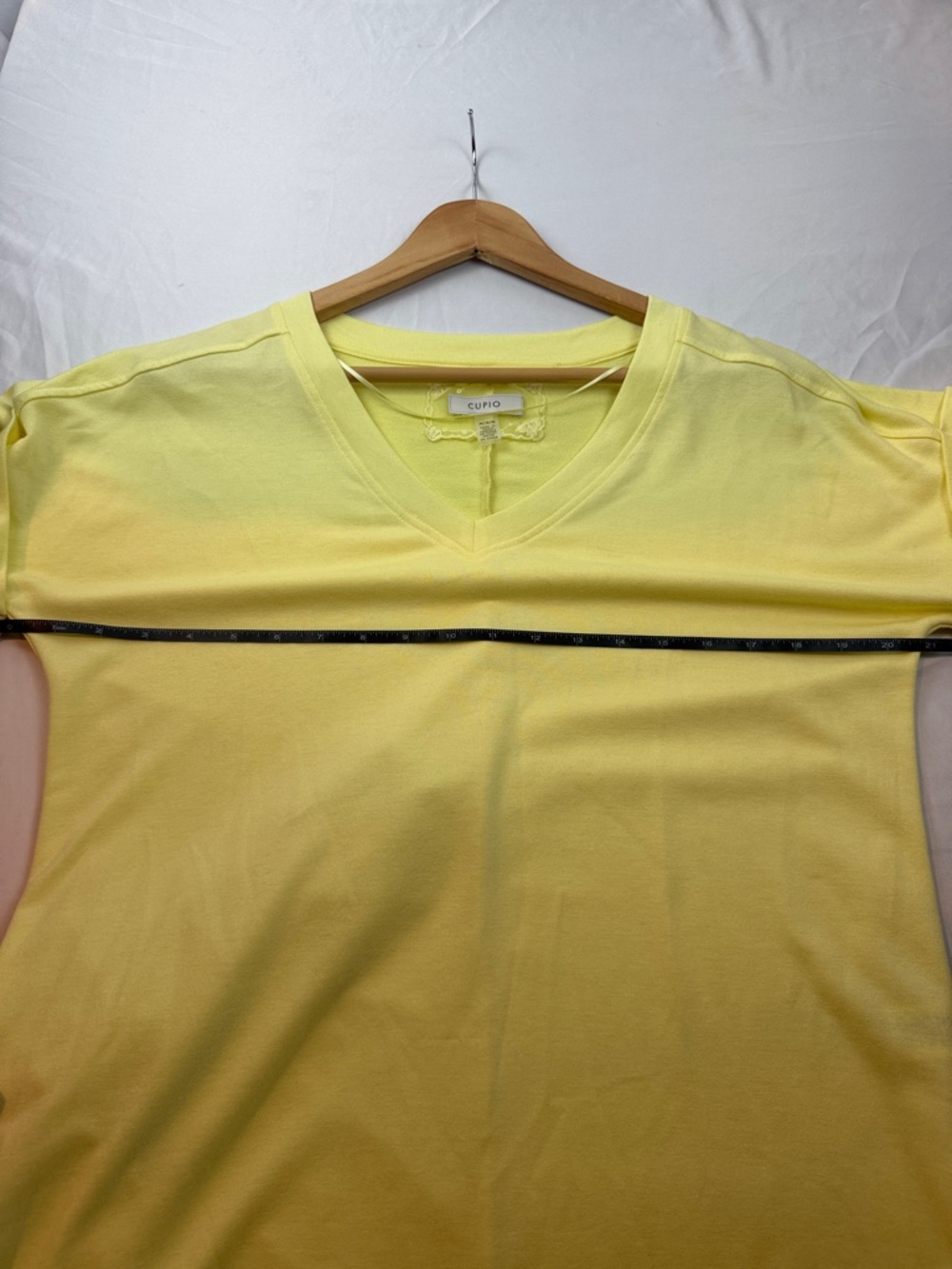 Cupio Size M Yellow V Neck Tee Soft Stretch Short Sleeve Casual Top - Picture 4 of 5